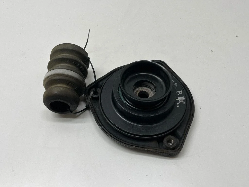 Front upper strut mount A6393230720
