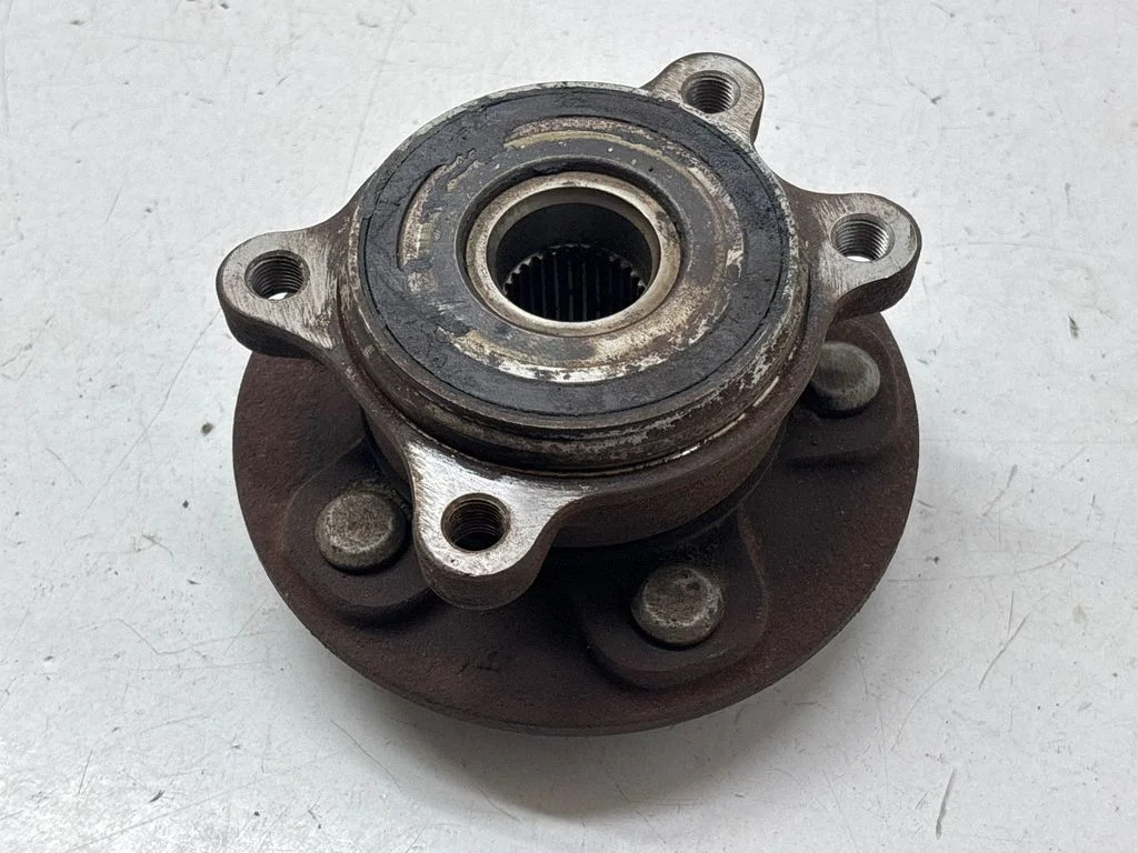 Front wheel hub spindle knuckle – front left
