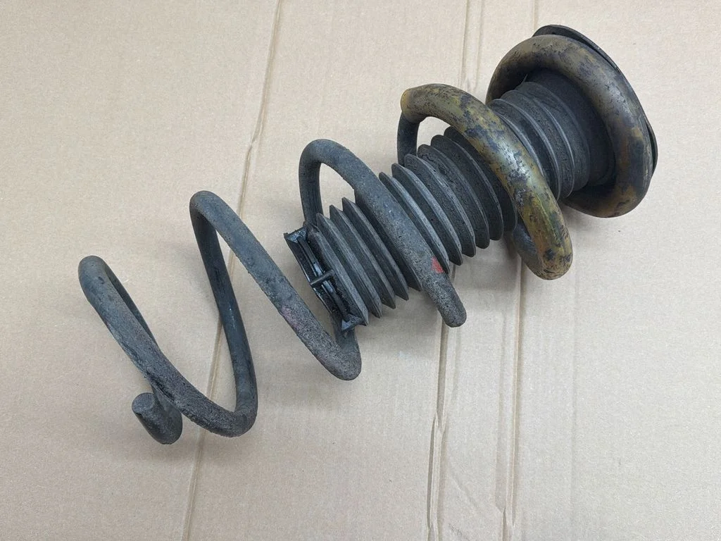 Front coil spring A17232201