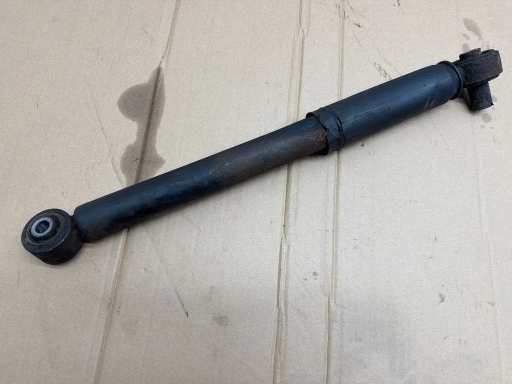Rear shock absorber/damper – rear right