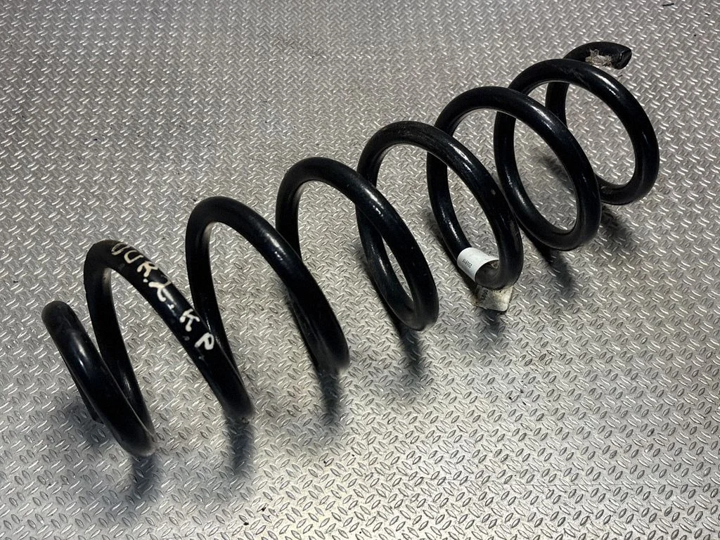 Front coil spring – Dodge Durango III (2010-)