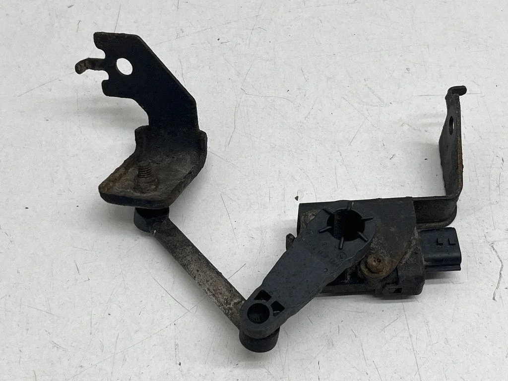 Headlight/headlamp level sensor 538124BA0A