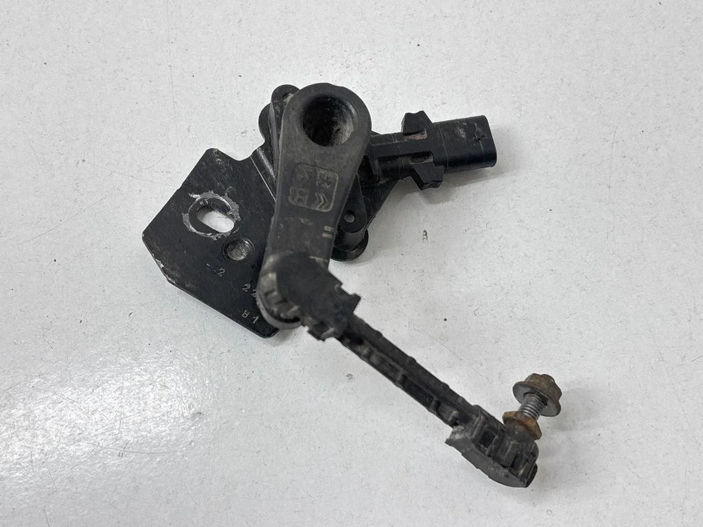 Headlight/headlamp level sensor 9826684080