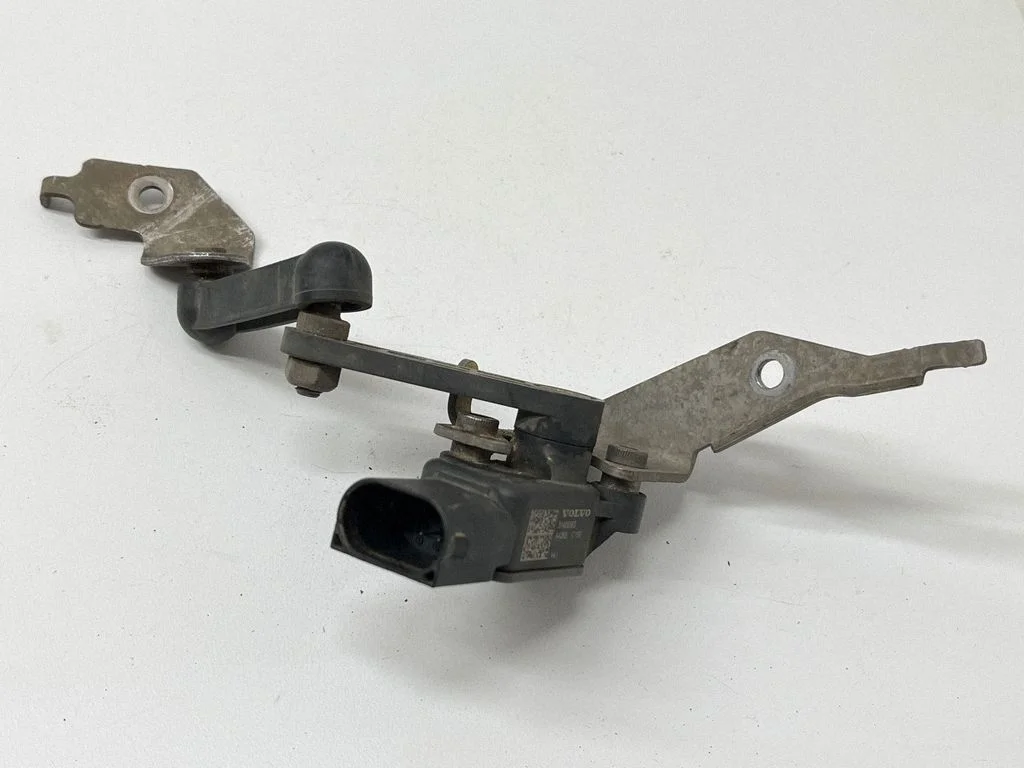 Headlight/headlamp level sensor 31406563