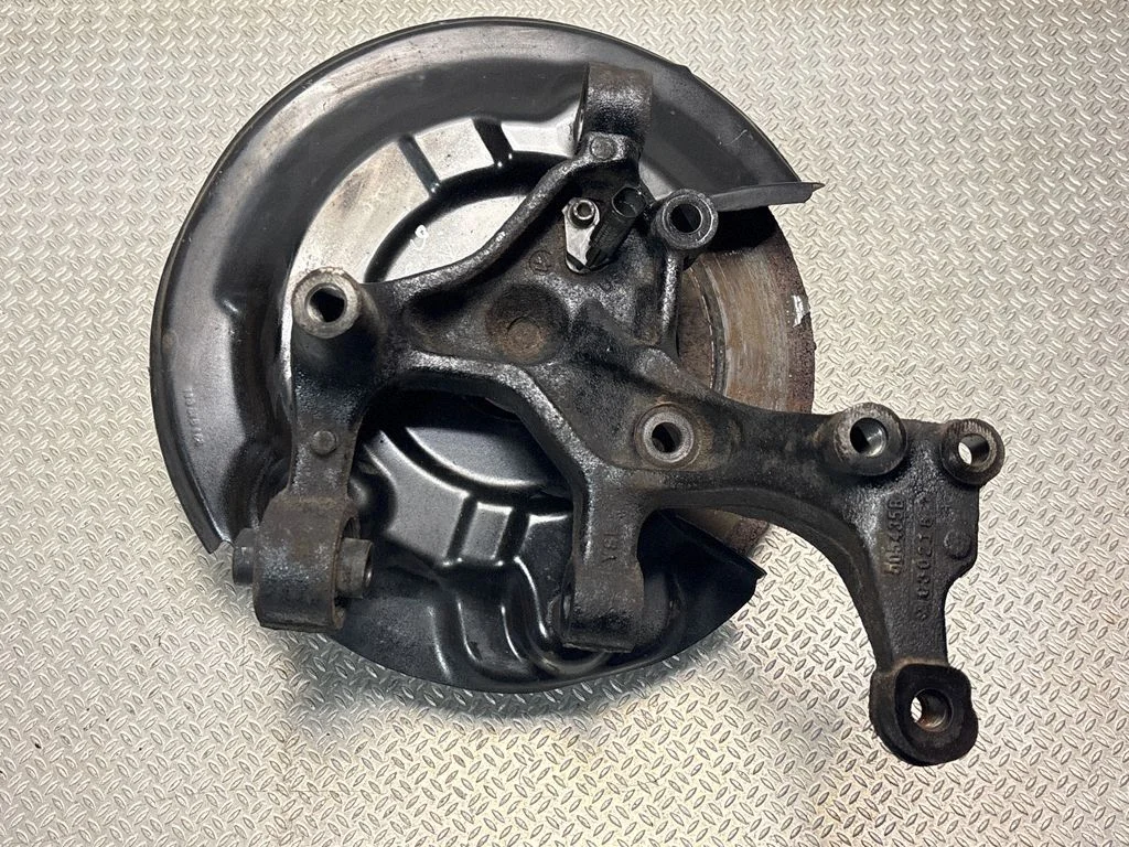 Rear wheel hub spindle/knuckle 505435B