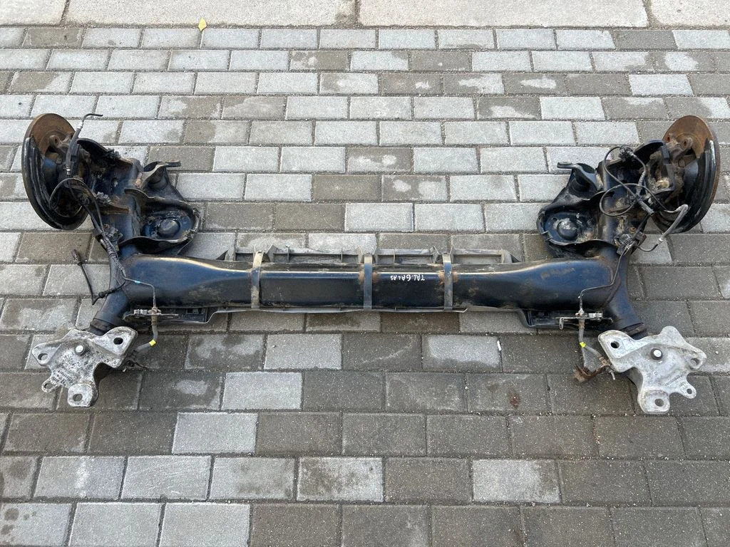 Rear axle beam 440102238R