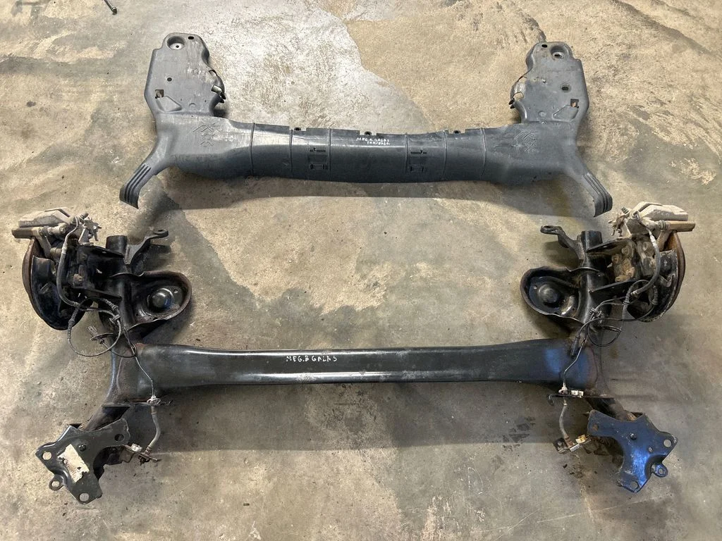 Rear axle beam 555820001R