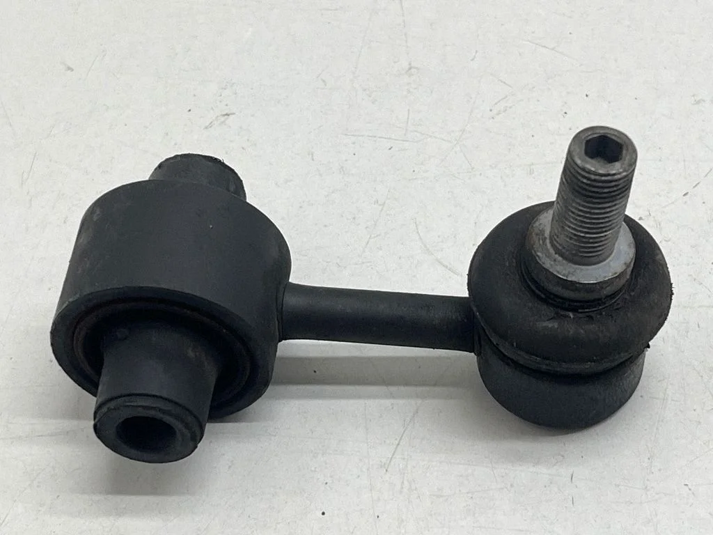 Aizmugurējā stabilizatora stienis 55530AAAA0