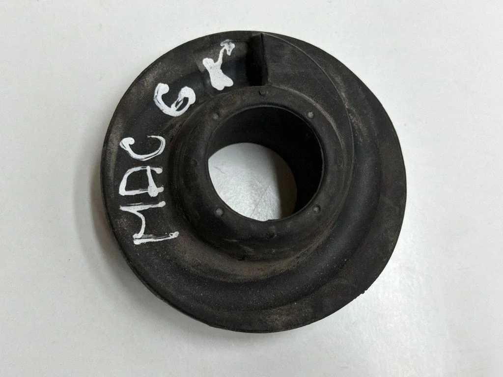 Rear coil spring rubber mount 8K0512297