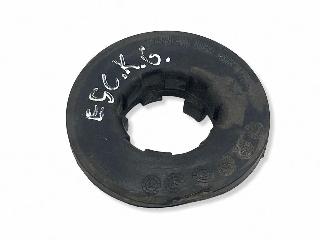 Rear coil spring rubber mount – Ford Escape (2001-)