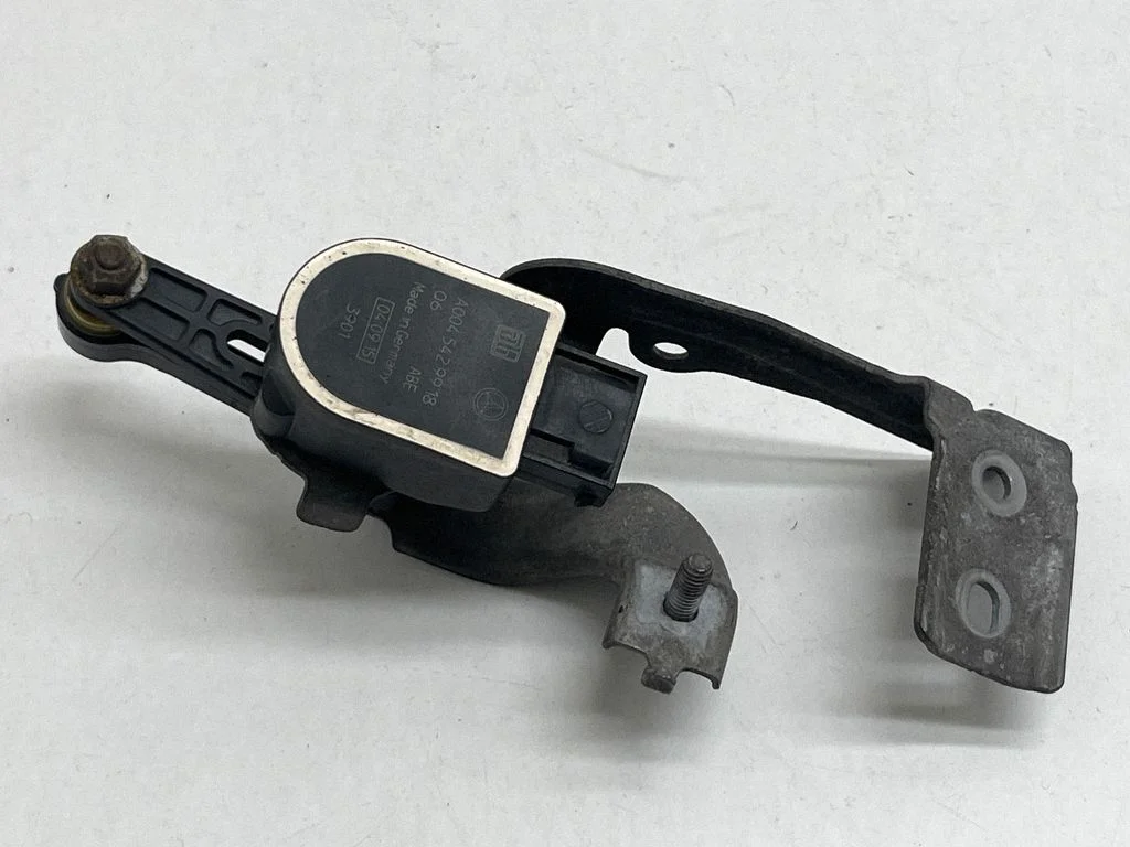 Rear air suspension level height sensor A0045429918