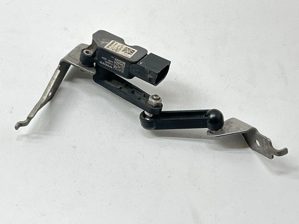 Rear air suspension level height sensor 32246988