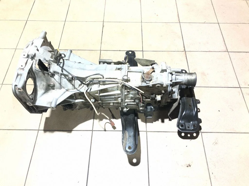 Manual 5 speed gearbox TY756W1ABB