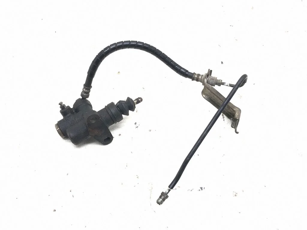 Clutch slave cylinder