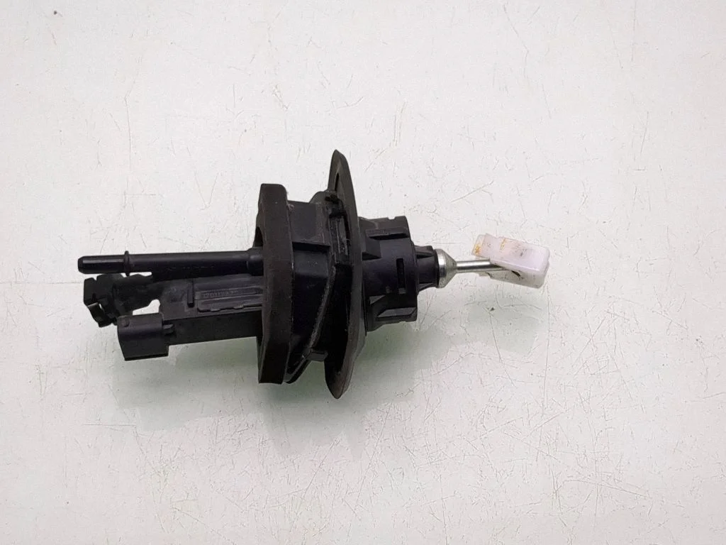 Clutch master cylinder Bv617a542bb