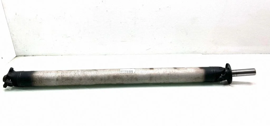 Aizmugurējais kardāns 373004JA0B