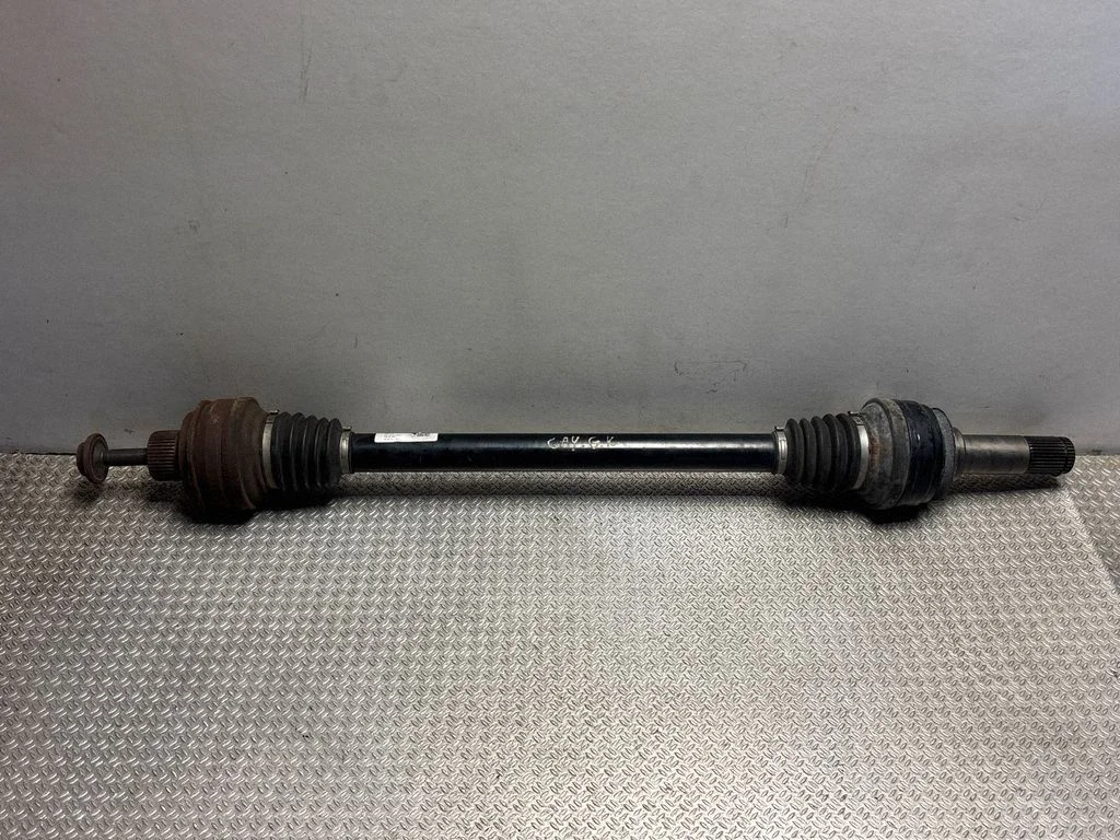 Aizmugurējā pusass 4M4501203B