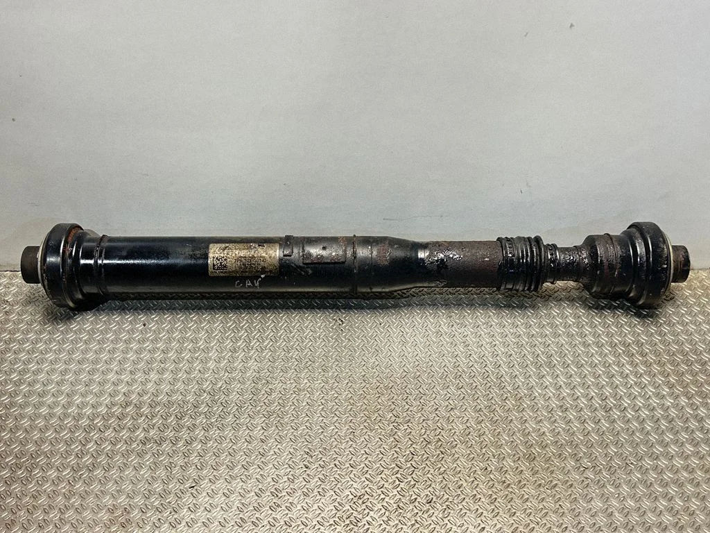 Front prop shaft 7P0521101Q