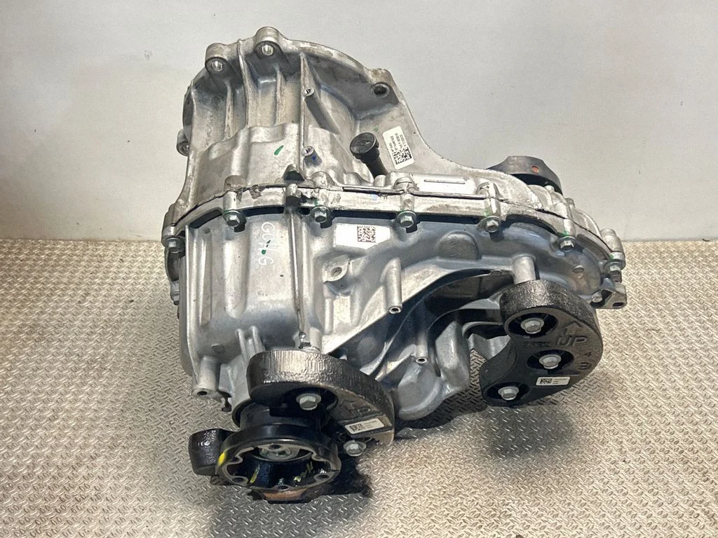 Gearbox transfer box case 68593801AB