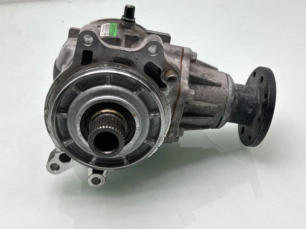 Gearbox transfer box case D51H1901