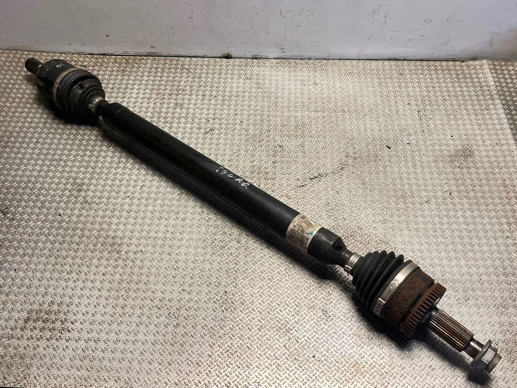 Front driveshaft 49501D3050