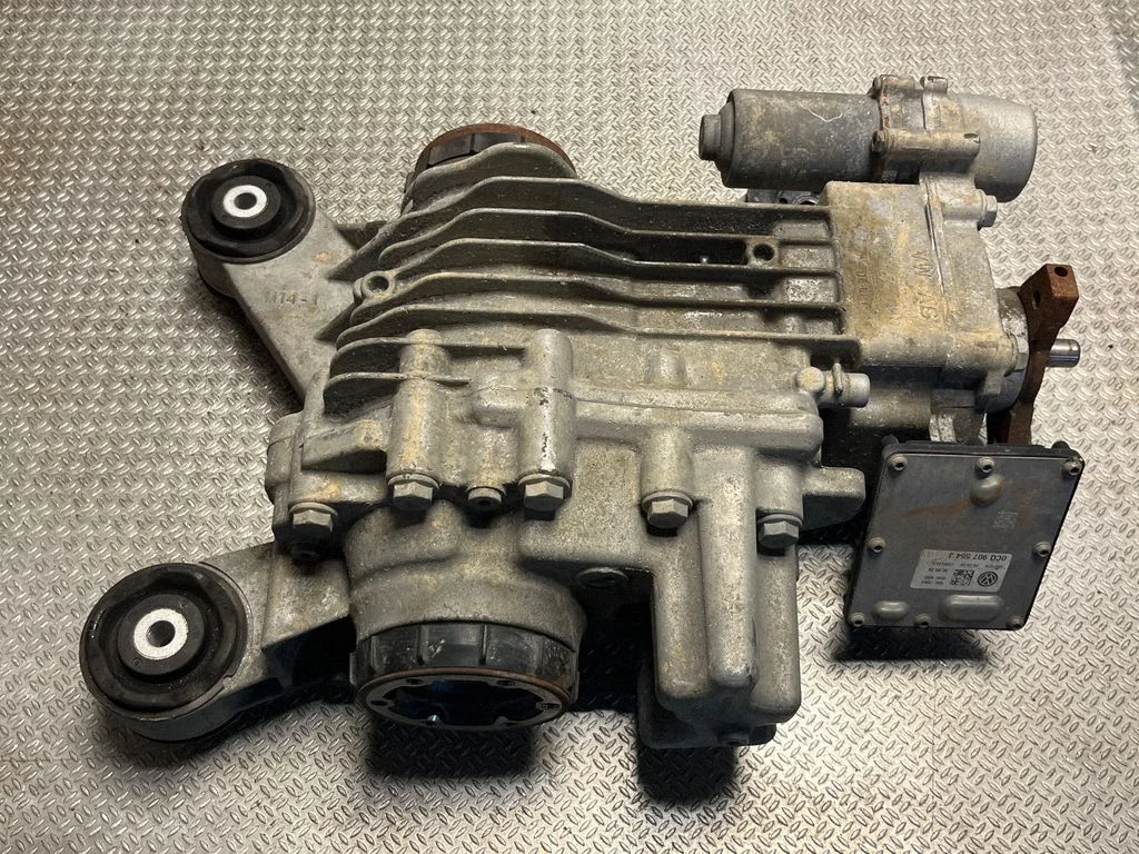 Rear differential 0C0525010