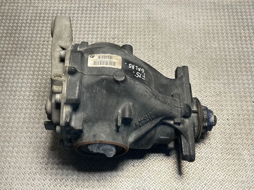 Rear differential 7636996