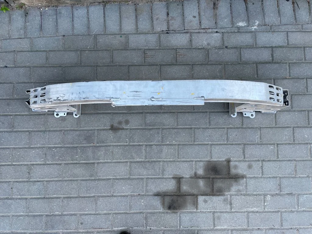 Priekšējā bampera šķērssija T60134C