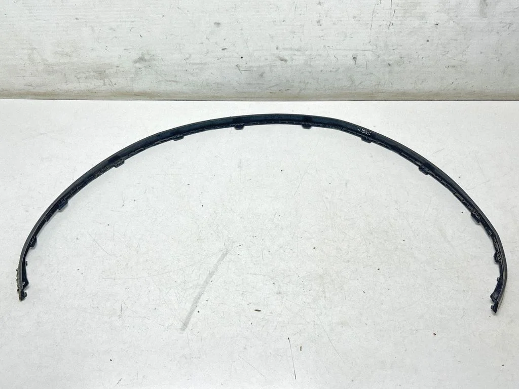 Esistange alumine osa (huul) 86567C5000