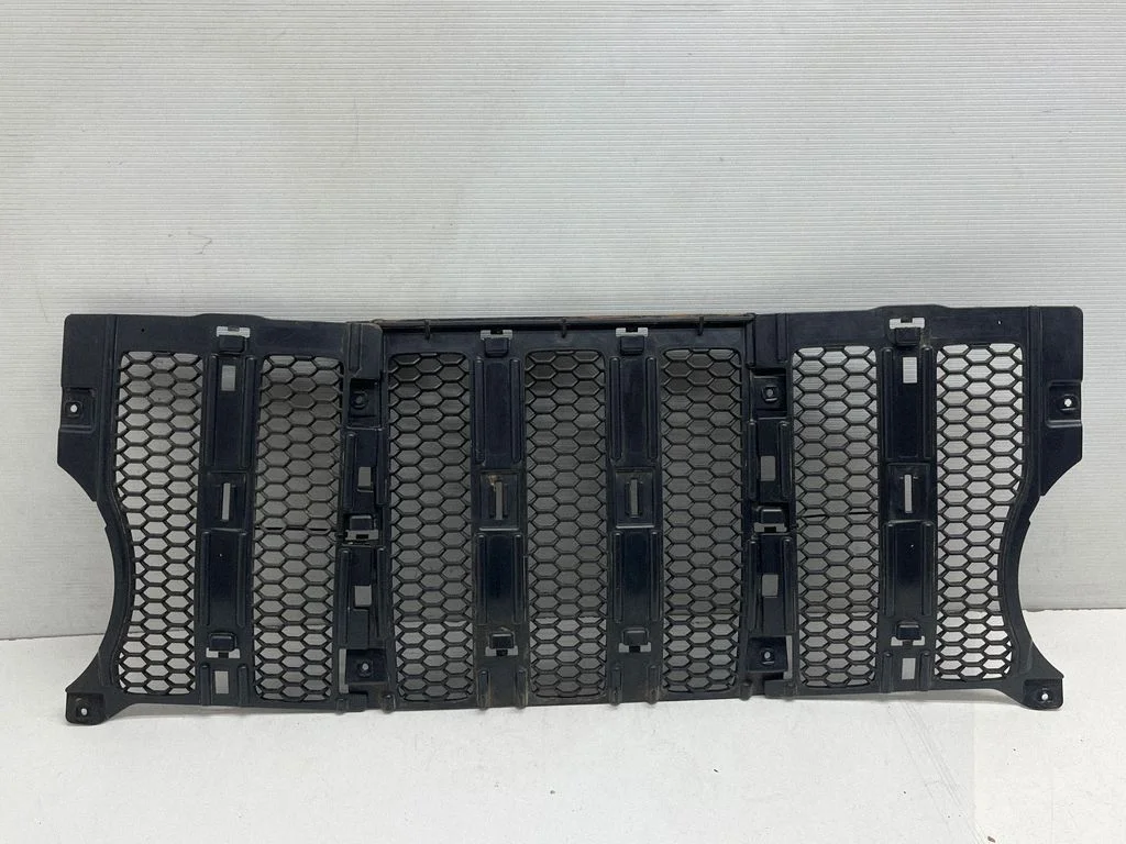 Atrapa górna (grill) 6DF51TRMAC