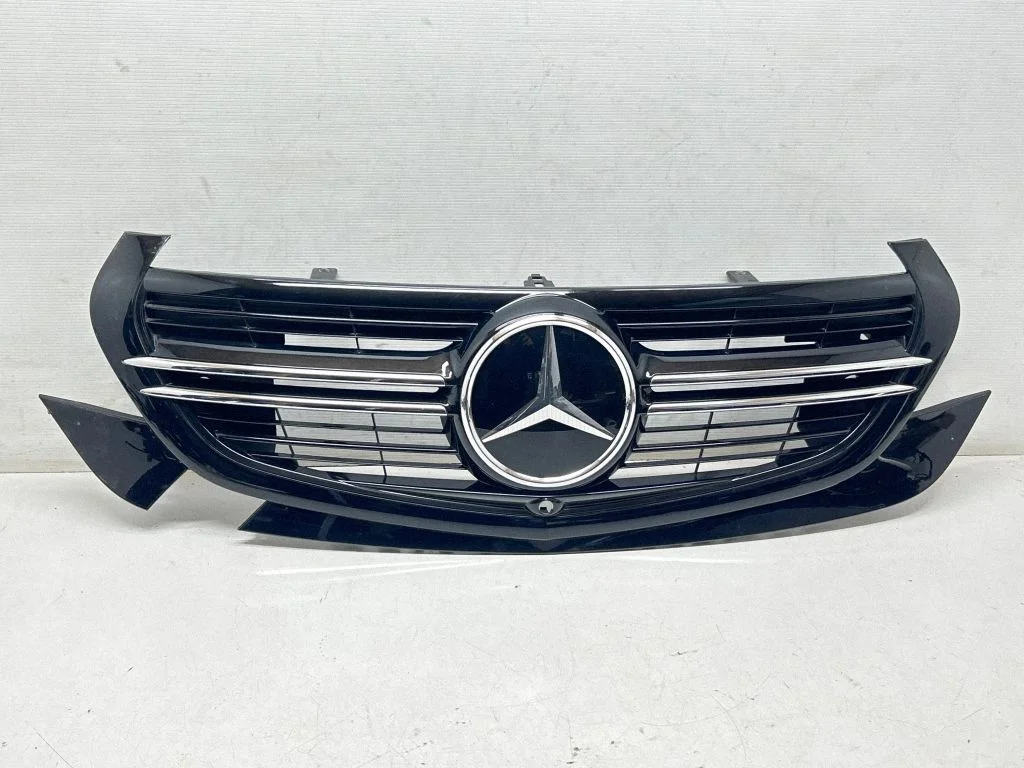 Atrapa górna (grill) A2938884100