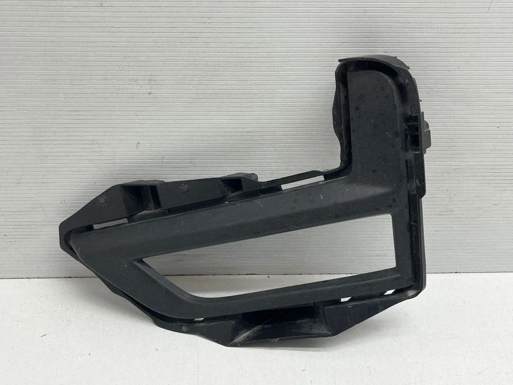 Front fog light trim/grill 622576FL0B