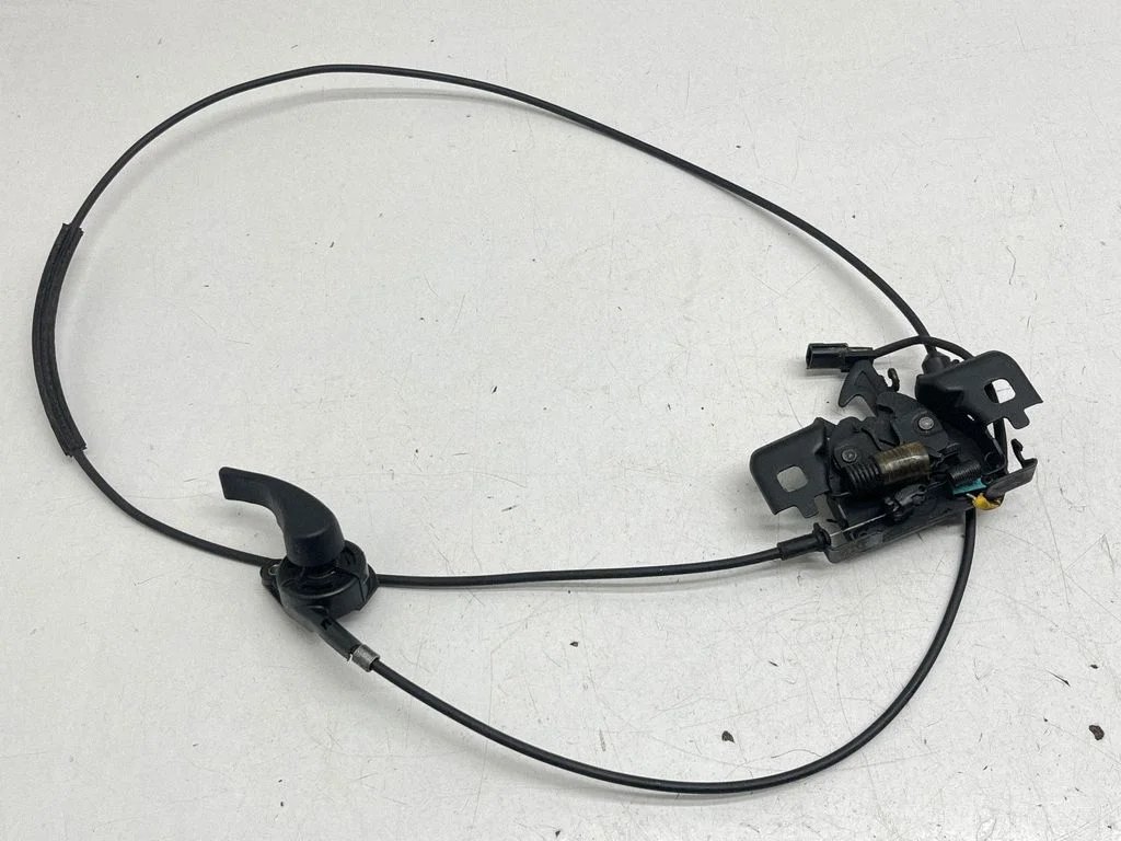 Engine bonnet/hood lock/catch 656011705R – Renault Captur (2013-2020)