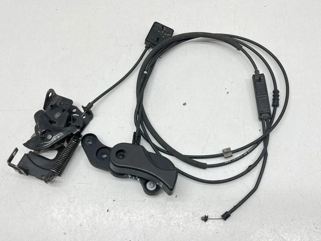 Engine bonnet/hood lock/catch 7431370