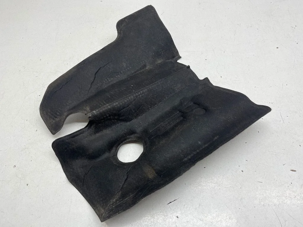 Engine bonnet/hood sound/heat insulation – Volkswagen Tiguan Allspace (2017-)