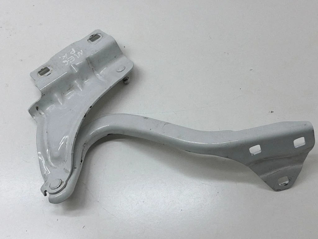 Mootorikapoti hinged 654012880R