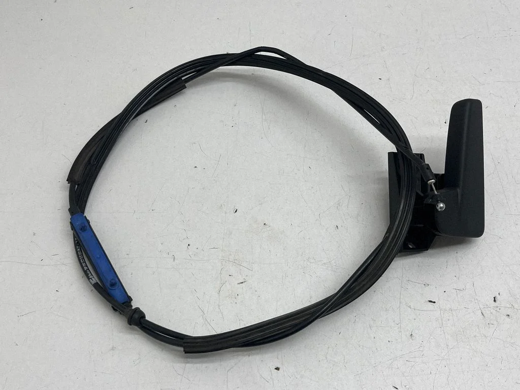 Engine bonnet/hood lock release cable 6R1823533