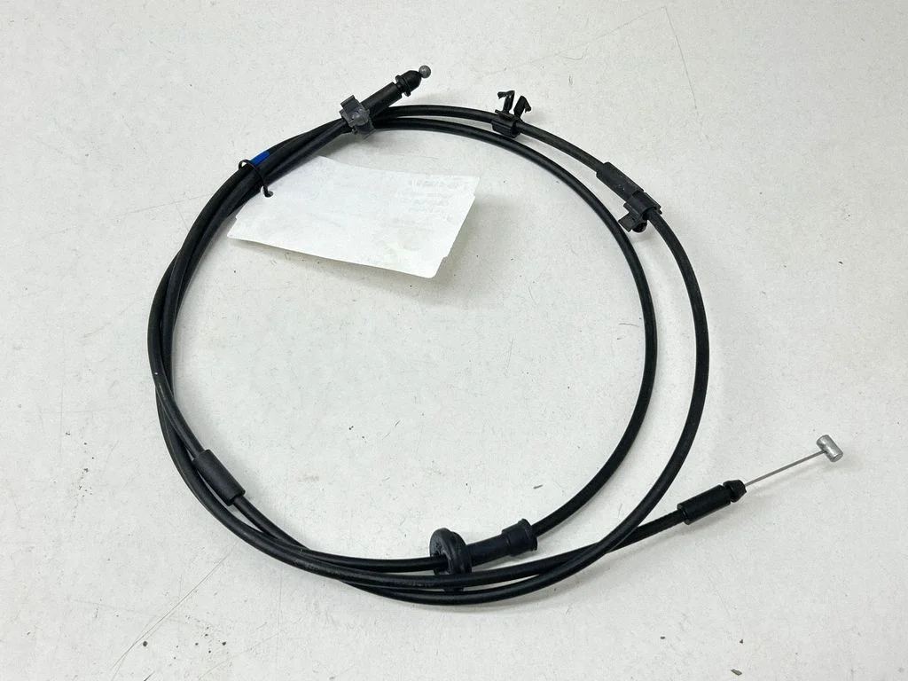 Engine bonnet/hood lock release cable 811812B000