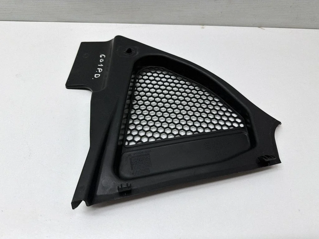 Wiper trim 7399018