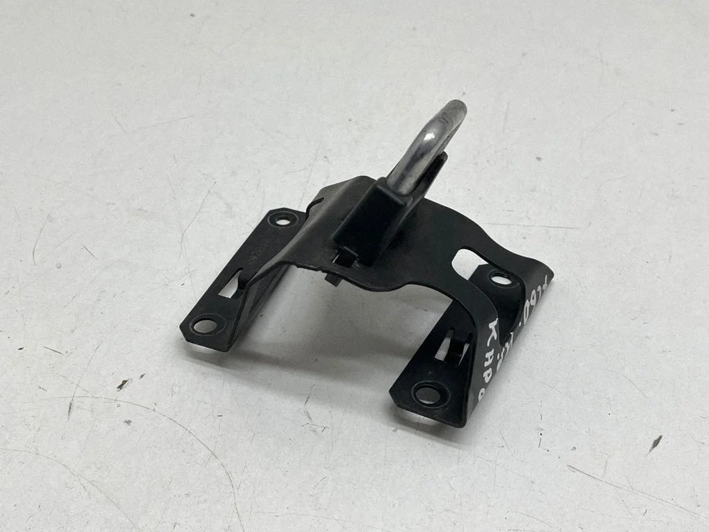 Engine bonnet/hood lock/latch loop/hook 31424567