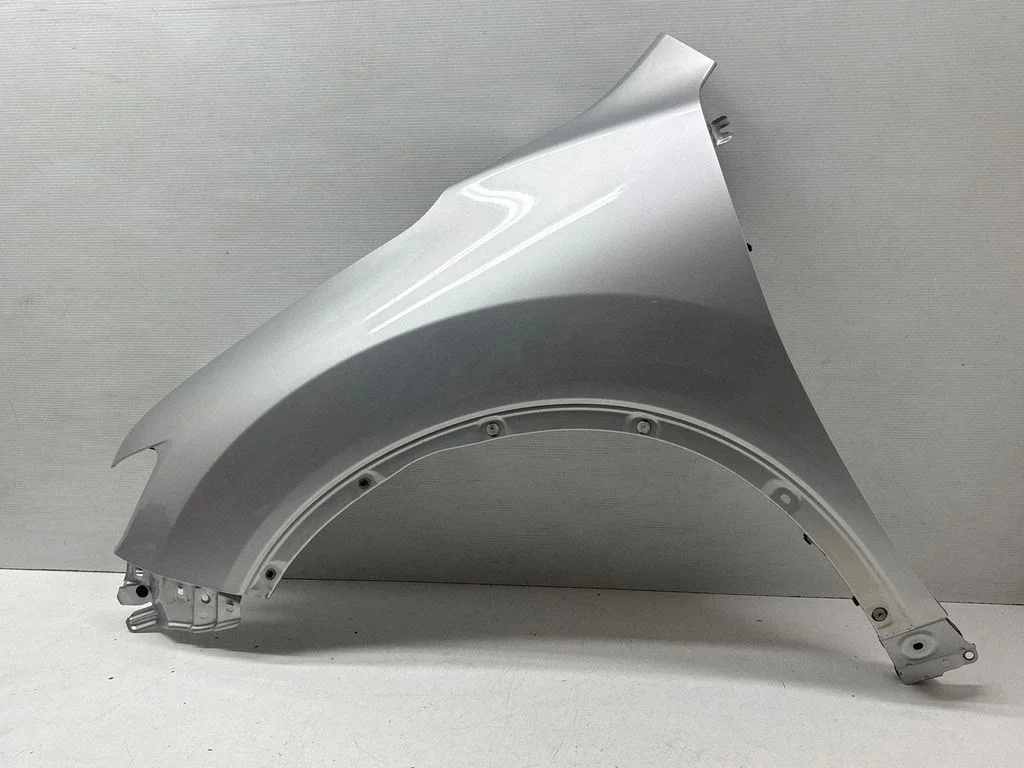 Fender – front left