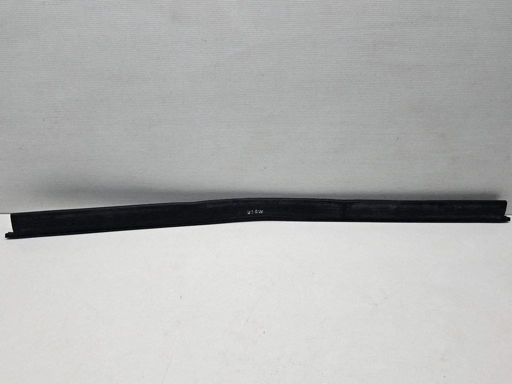 Engine compartment rubber – front