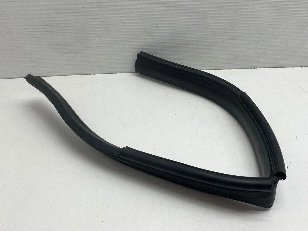 Engine compartment rubber – front