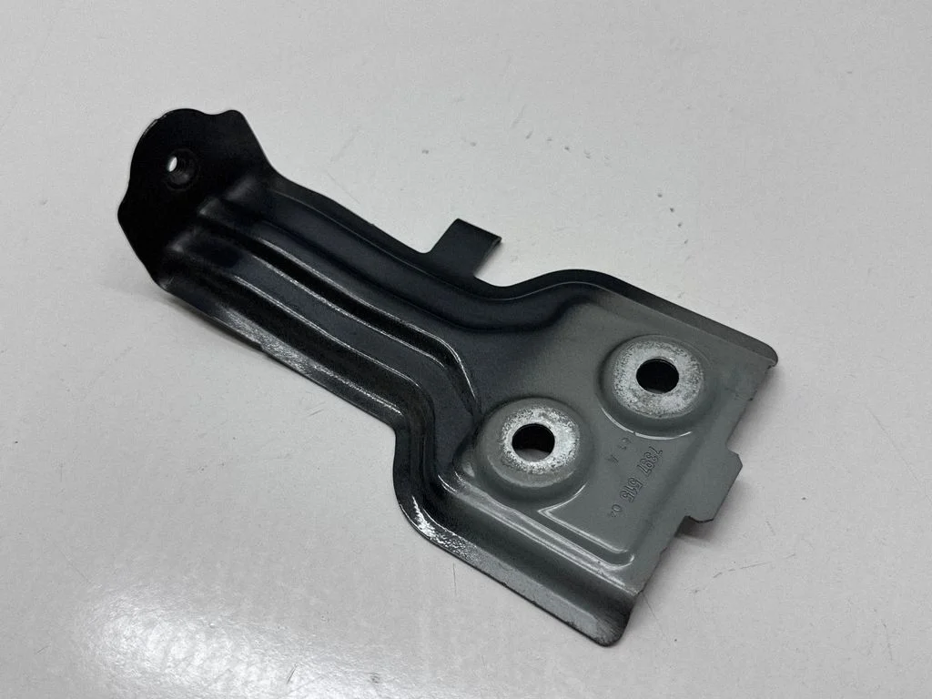 Fender mounting bracket 7397515