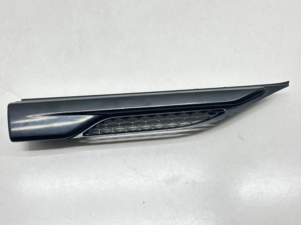 Kratka w błotniku – Land Rover Range Rover Evoque L538 (2011-2018)