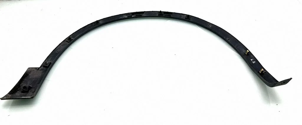 Front arch trim 63811BR01A
