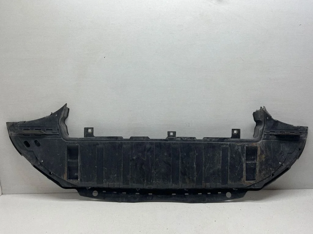 Front bumper skid plate/under tray 31383239