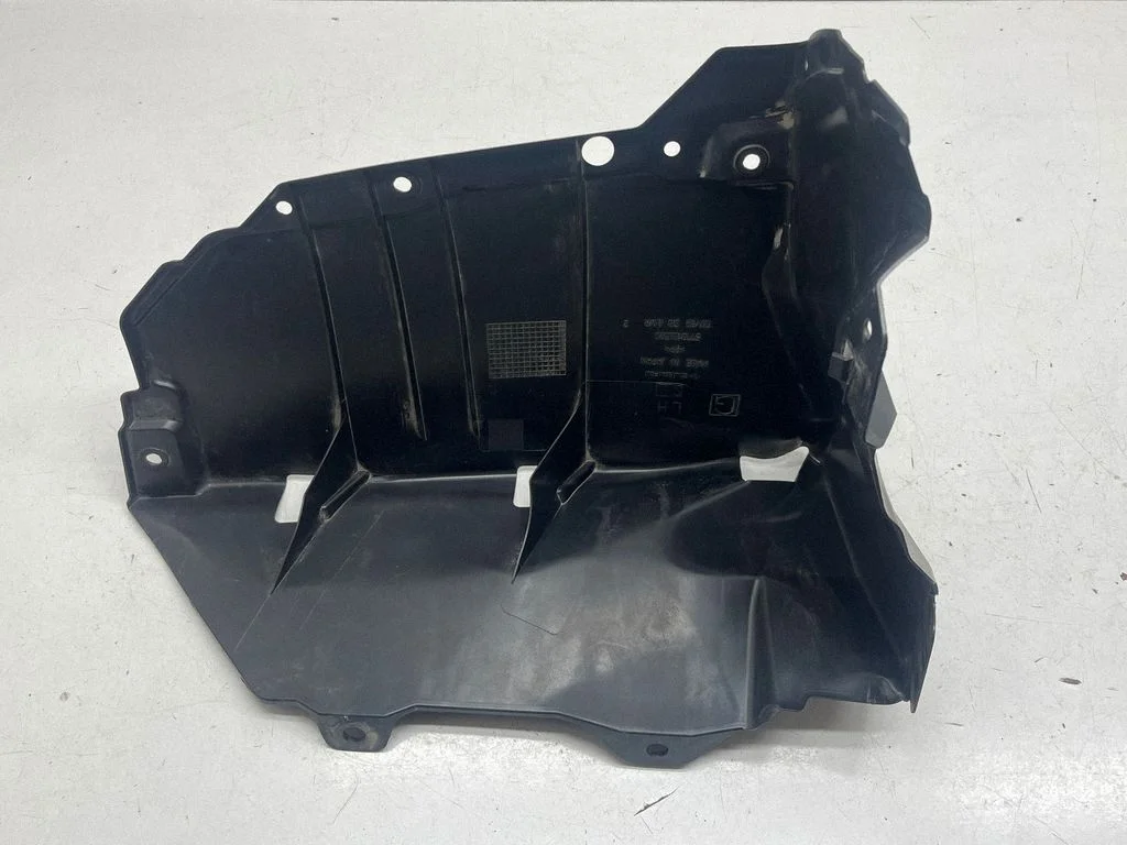 Front bumper skid plate/under tray 57731SL520