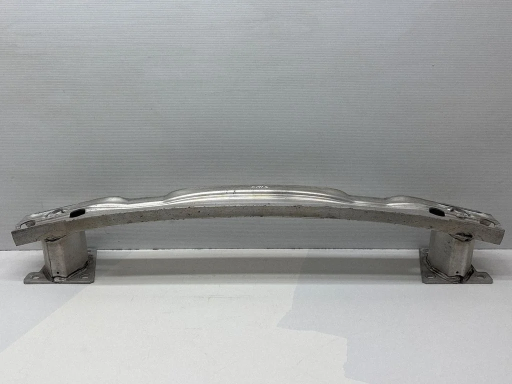 Aizmugurējā bufera šķērssija 9Y0807309A