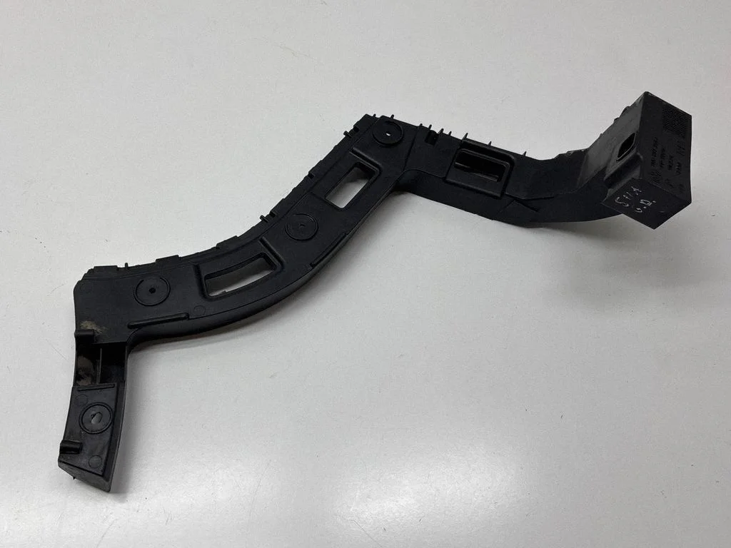 Rear bumper mounting bracket 7N0807394A